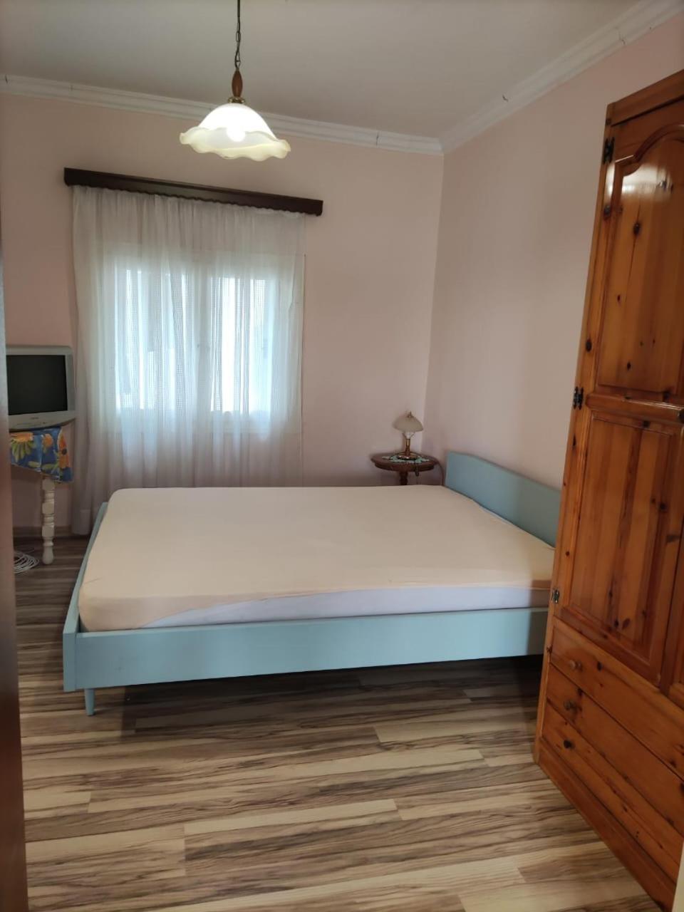 Sissy Apartment Vrachati Exterior photo